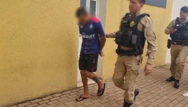 Imagem referente a Jovem suspeito de assassinato brutal em Cascavel é levado à Delegacia
