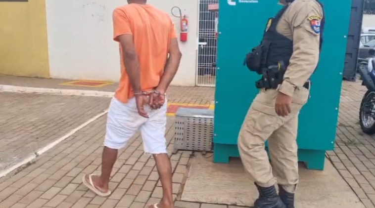 PM detém homem por violência doméstica contra a companheira no Bairro Morumbi