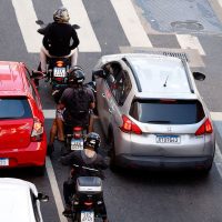 Imagem referente a Regras para ciclomotores começam a valer nesta quinta; saiba mais