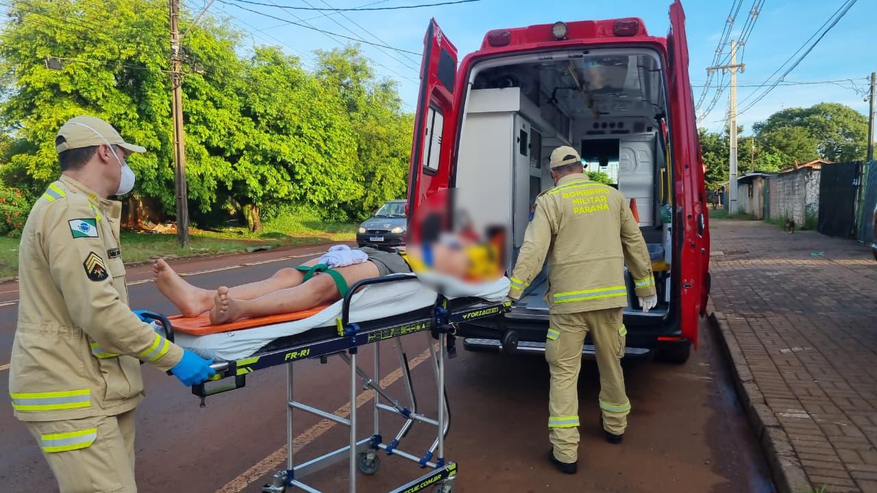 Ao pular mureta, jovem fica ferido na Avenida Piquiri Ao pular mureta, jovem fica ferido na Avenida Piquiri