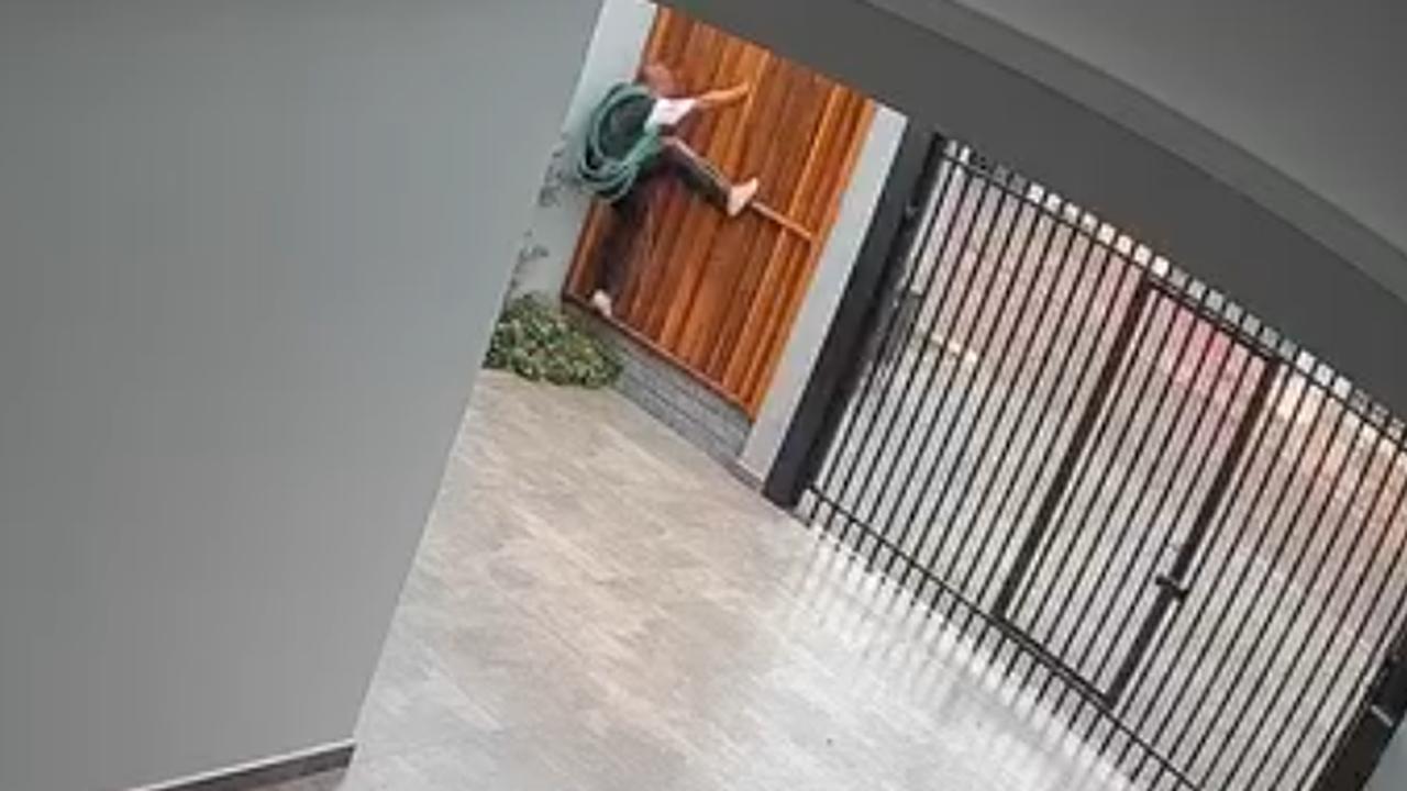 Ladrão furta mangueira de jardim em residência no Santa Cruz