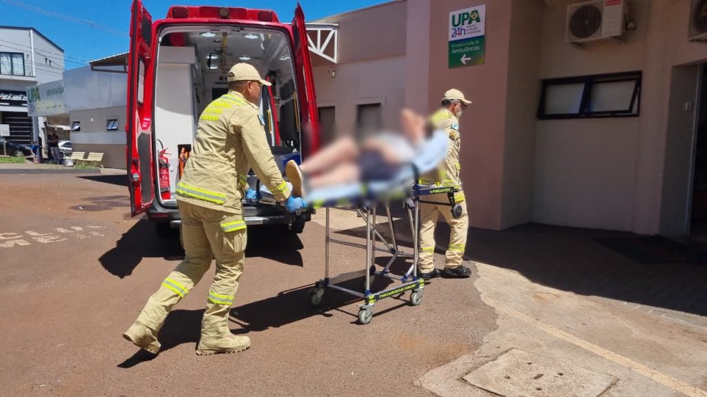 Jovem é socorrida após cair de bike durante atividade física em Cascavel Jovem é socorrida após cair de bike durante atividade física em Cascavel