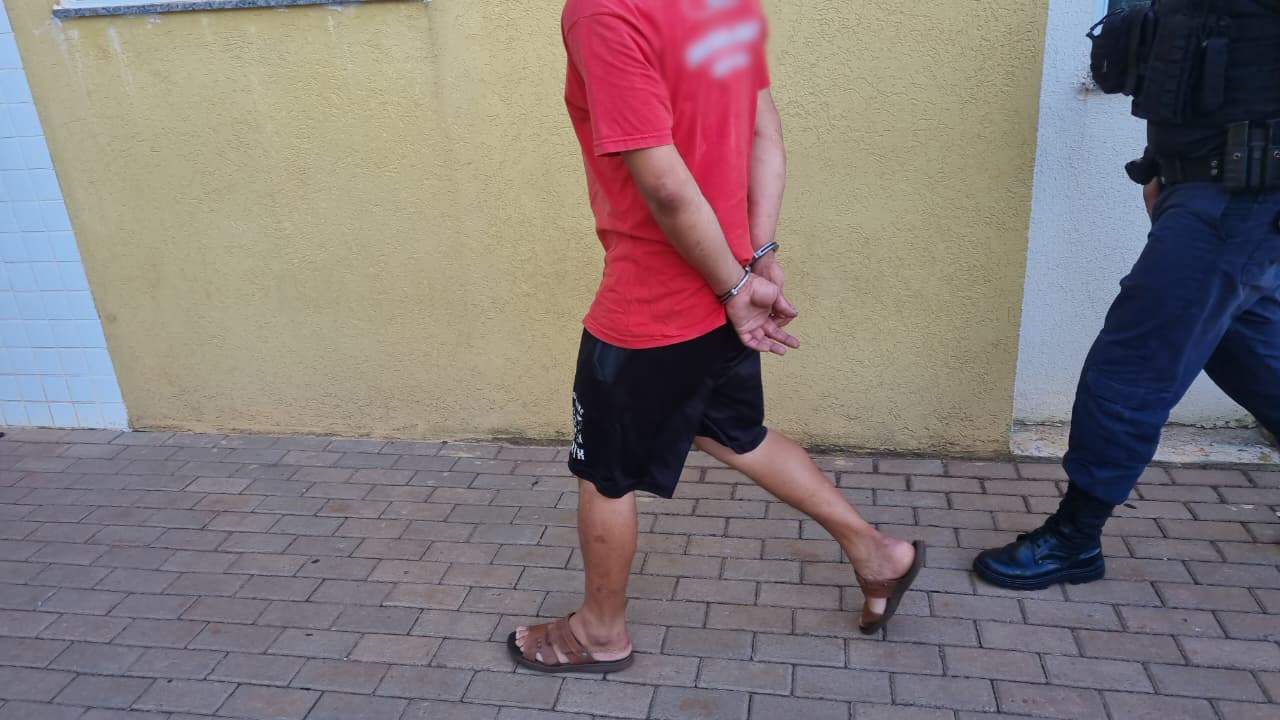 Homem é detido após ameaçar ex-companheira de morte em Cascavel