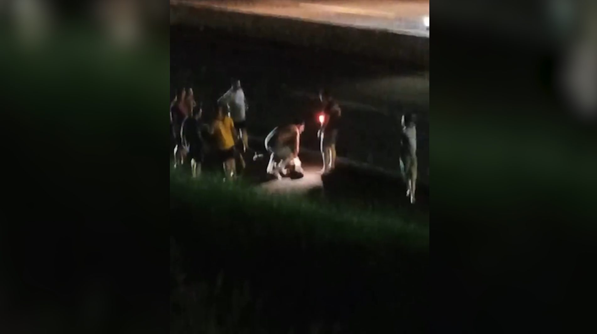 Vídeo mostra ladrão sendo contido e espancado em Cascavel após furto de televisão