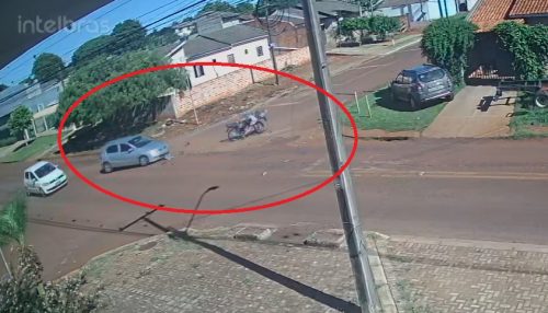 Vídeo mostra como aconteceu colisão que deixou piloto gravemente ferido em Cascavel
