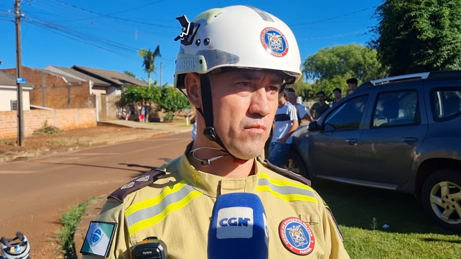 "Uma vítima em estado grave, na colisão o capacete acabou saindo", explica tenente dos Bombeiros