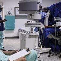 Ebserh abre inscrições para médicos com salários de até R$ 19,1 mil Imagem referente a Ebserh abre inscrições para médicos com salários de até R$ 19,1 mil