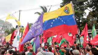 Protesto em SP pede soltura de Maduro e autonomia da Venezuela
