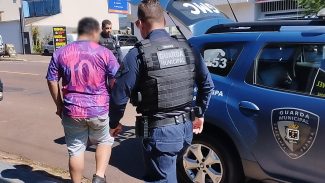 Homem que fugia de abordagem e atropelou adolescente é detido pela GM em Cascavel