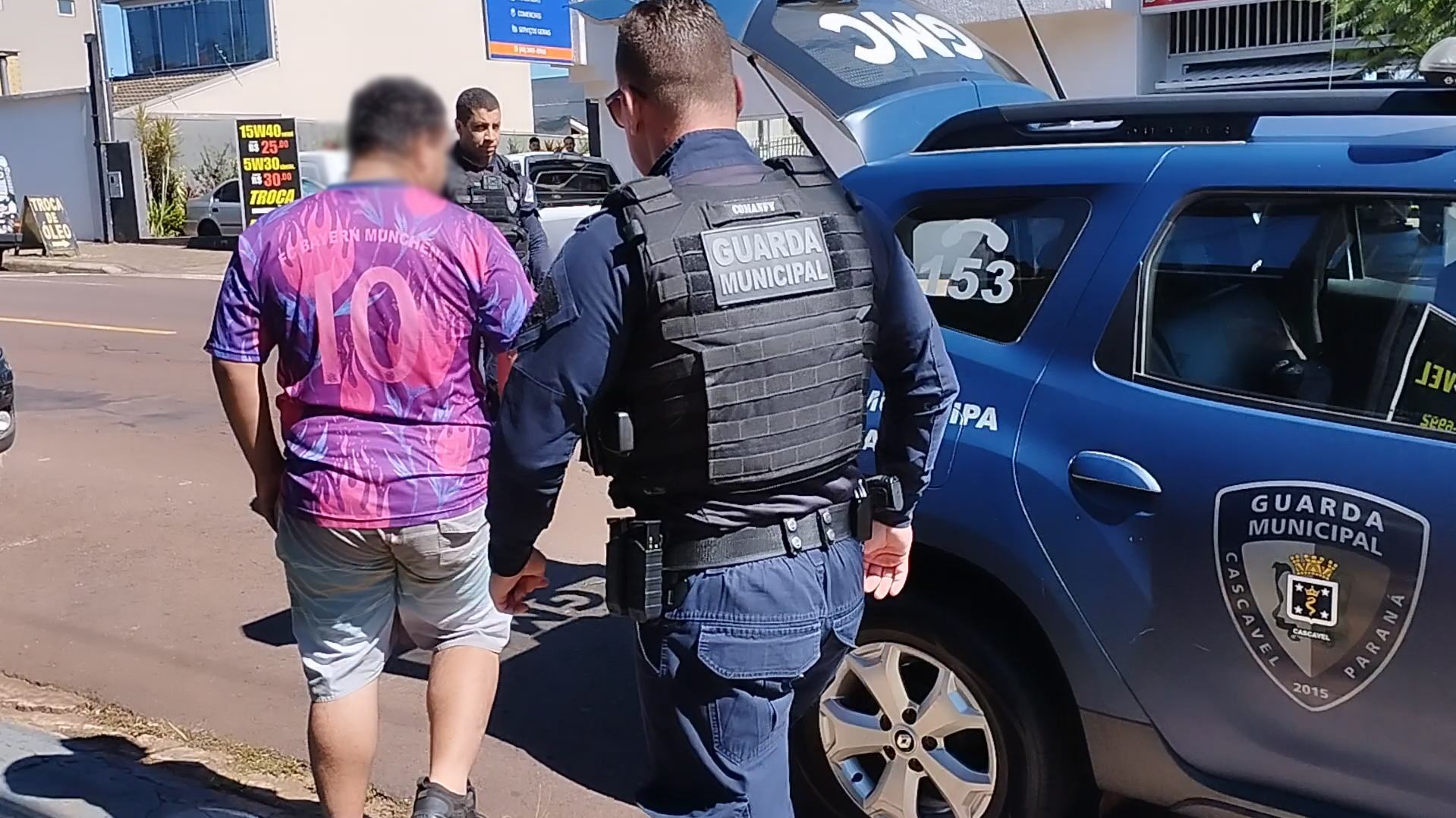 Homem que fugia de abordagem e atropelou adolescente é detido pela GM em Cascavel Homem que fugia de abordagem e atropelou adolescente é detido pela GM em Cascavel
