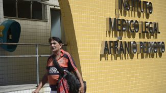 Corpo de adolescente que desapareceu no mar é liberado pelo IML do Rio