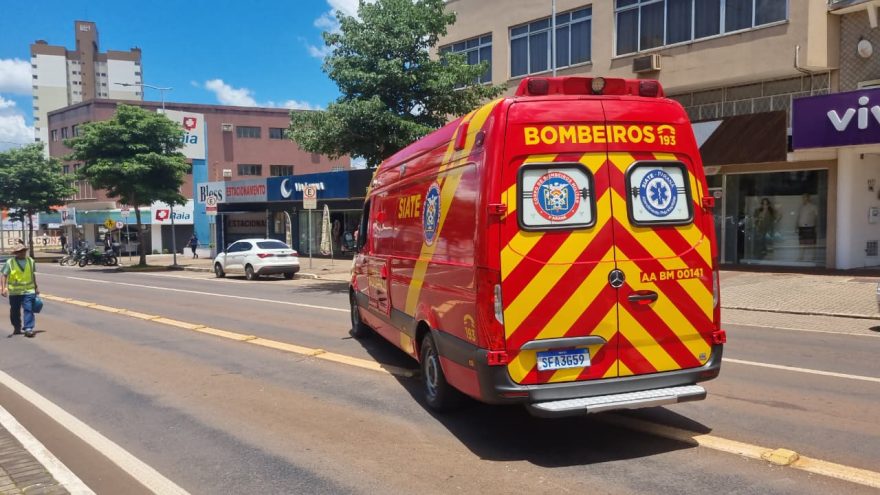 Moradores de rua duelam por pinga e Siate é acionado para atender homem ferido no Centro de Cascavel