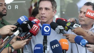 Médico de Bolsonaro confirma traumatismo craniano leve