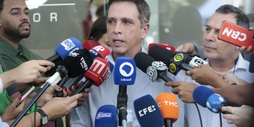 Médico de Bolsonaro confirma traumatismo craniano leve Imagem referente a Médico de Bolsonaro confirma traumatismo craniano leve
