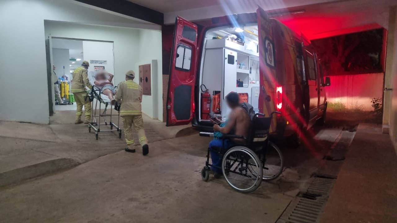 Duas pessoas ficam feridas após acidente de moto causado por bola em Cascavel