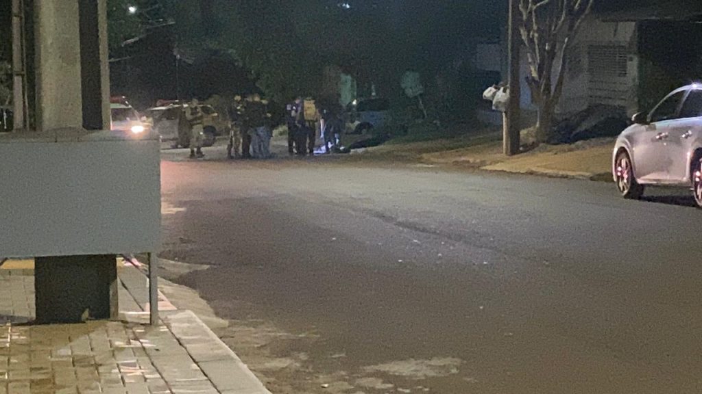 Homem assassinado a golpes de faca no Bairro Floresta é identificado Homem assassinado a golpes de faca no Bairro Floresta é identificado