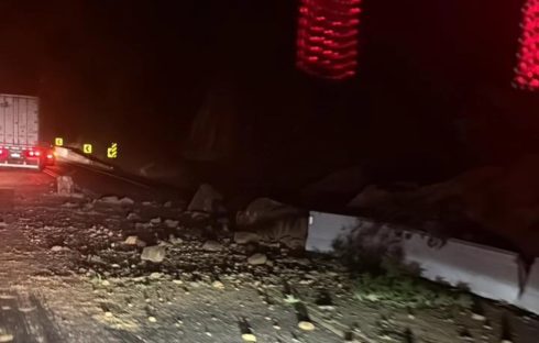 Queda de pedras interdita parcialmente BR-277 na Serra da Esperança