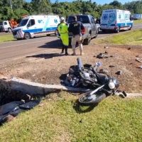 Imagem referente a Homem morre após colisão com caminhonete na BR-277