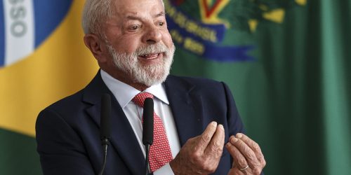 Desaprovação de Lula atinge 57% às vésperas de tentativa de 4º mandato, aponta PoderData Desaprovação de Lula atinge 57% às vésperas de tentativa de 4º mandato, aponta PoderData