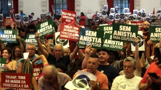Em ato em SP, manifesto celebra democracia contra atos de 8 de janeiro
