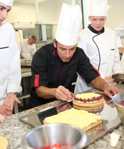 Imagem referente a Senac Cascavel oferece cursos gratuitos presenciais para quem quer mudar de vida