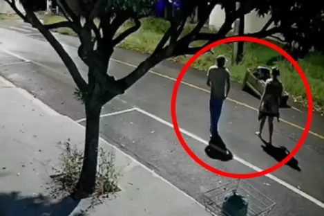 Polícia prende suspeitos pela morte de homem cujo corpo foi encontrado dentro de um sofá