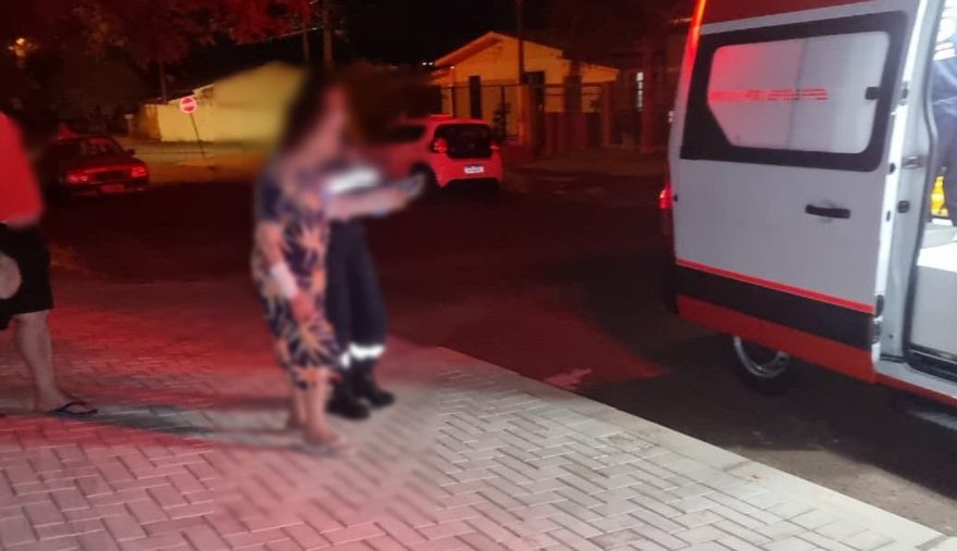 Idosa de 83 anos é socorrida pelo Samu após acidente doméstico em Cascavel