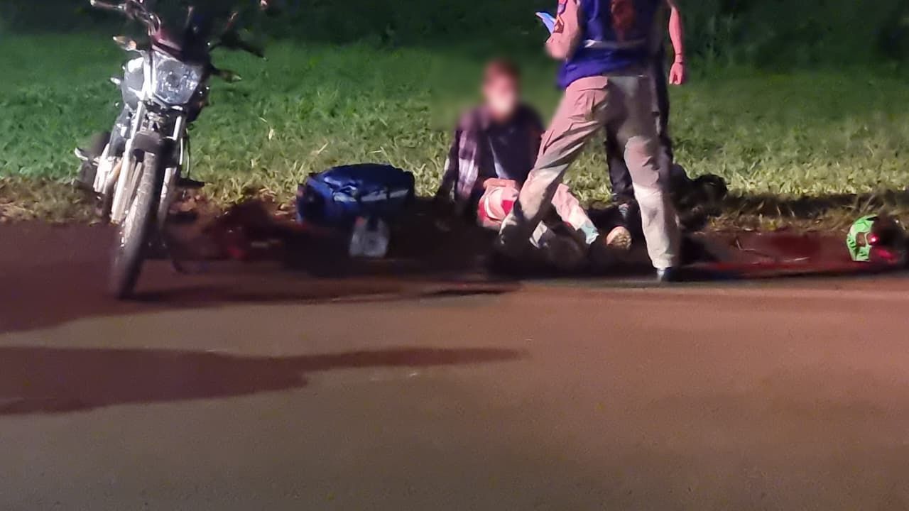 Motociclista desvia de cachorro na via e dois ficam feridos no Country