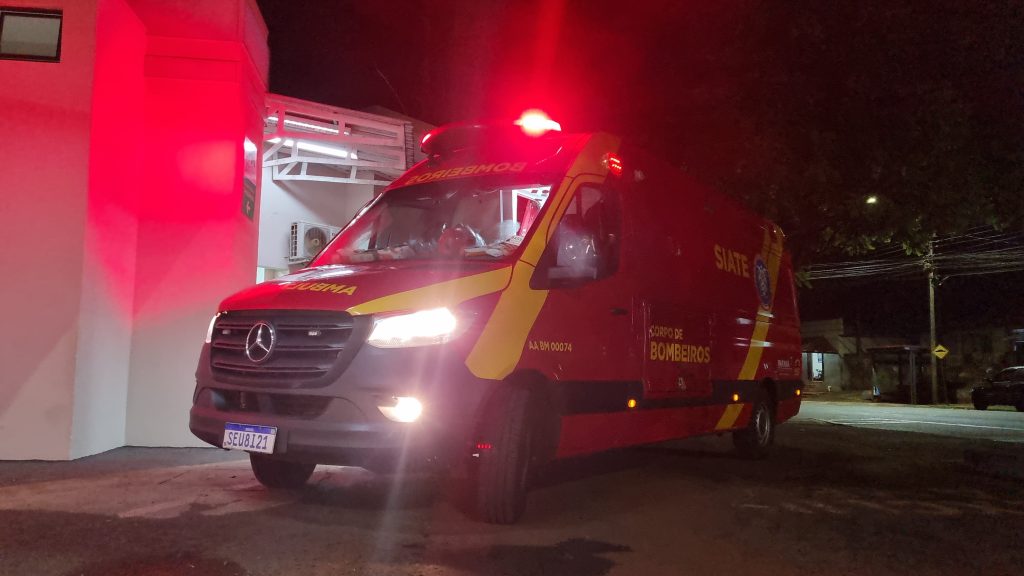 Adolescente fica ferida após queda de bicicleta elétrica em Cascavel Adolescente fica ferida após queda de bicicleta elétrica em Cascavel