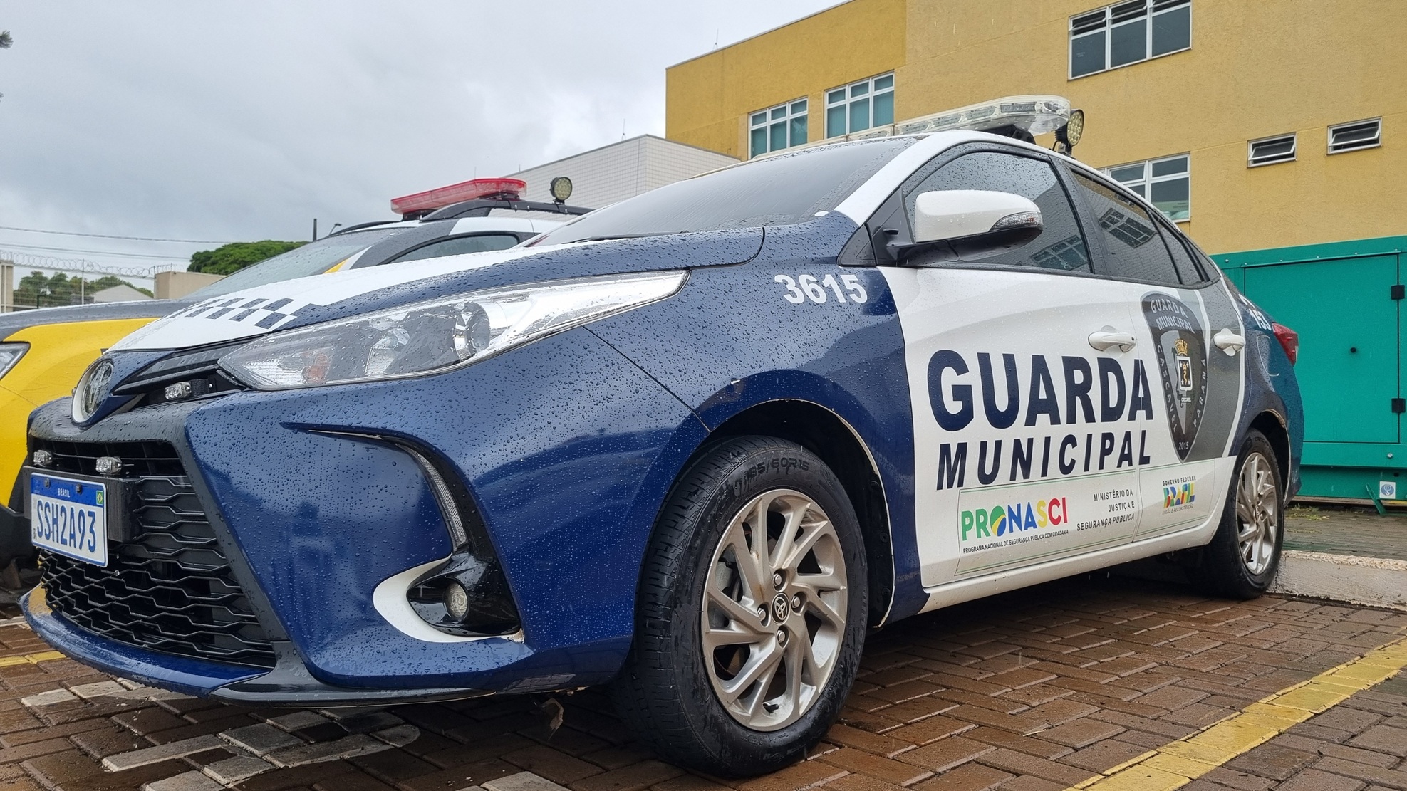 Jovem foge após noite de terror: hematomas e ameaças no Santa Cruz