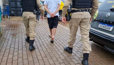 Imagem referente a Menor foge para Cascavel para encontro amoroso e PM age rápido para localizar garota com jovem de 22 anos