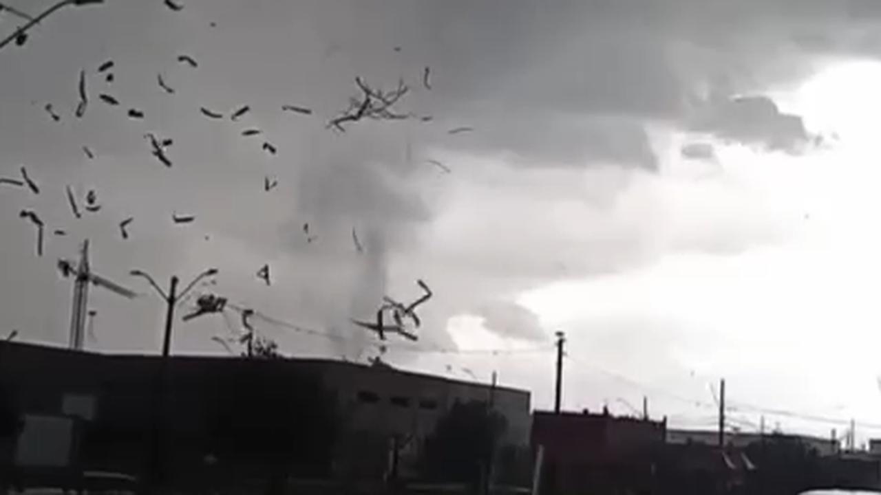 Internautas registram passagem de tornado em São José dos Pinhais