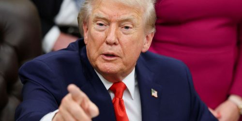 Trump diz que Estados Unidos “estão prontos para ajudar o Irã” Imagem referente a Trump diz que Estados Unidos “estão prontos para ajudar o Irã”