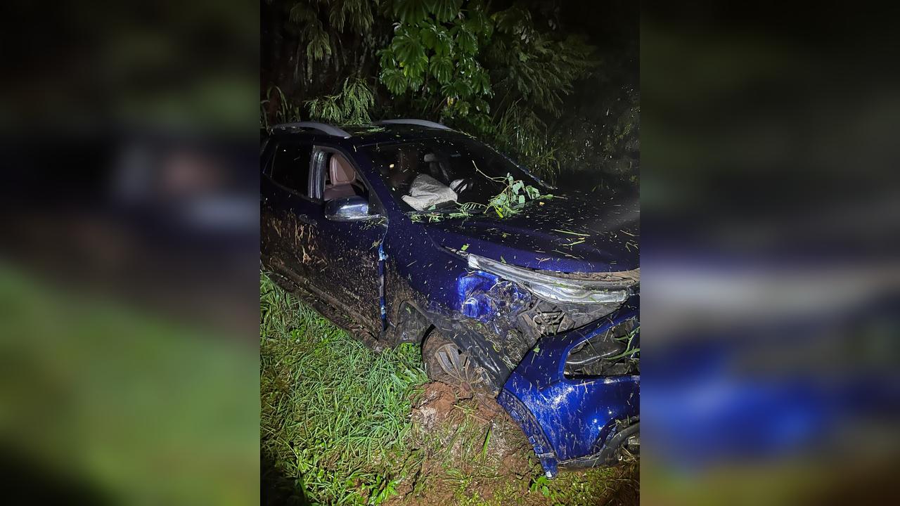 Saída de pista seguida de colisão contra árvores é registrada na PR-182, em Palotina