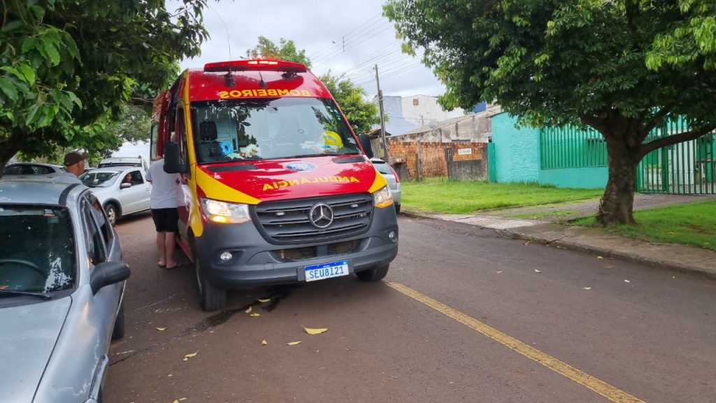 Acidente doméstico deixa mulher com luxação na perna no Bairro Brasília Acidente doméstico deixa mulher com luxação na perna no Bairro Brasília
