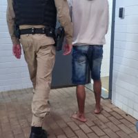 Imagem referente a Homem contrata garota de programa, discute sobre valor e PM é acionada a Motel após agressão