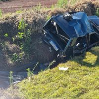 Mulher morre em grave acidente entre Mitsubishi Lancer e Fiat Uno na BR-163, em Cascavel Imagem referente a Mulher morre em grave acidente entre Mitsubishi Lancer e Fiat Uno na BR-163, em Cascavel
