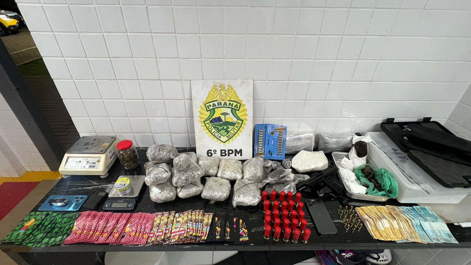 PM dá detalhes de apreensão de drogas e arma de fogo no Cascavel Velho