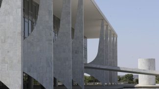 Brasil faz doação de material militar para Uruguai e Paraguai