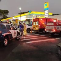 Imagem referente a Motociclista é arremessado após colisão em cruzamento e fica em estado grave