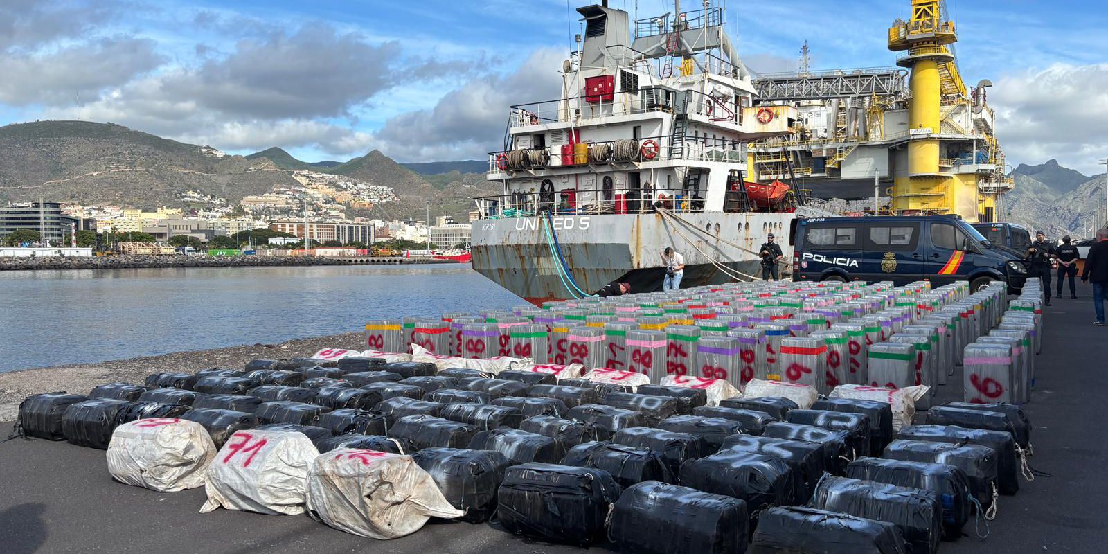 Espanha apreende cocaína a bordo de navio que fez escala no Brasil Espanha apreende cocaína a bordo de navio que fez escala no Brasil