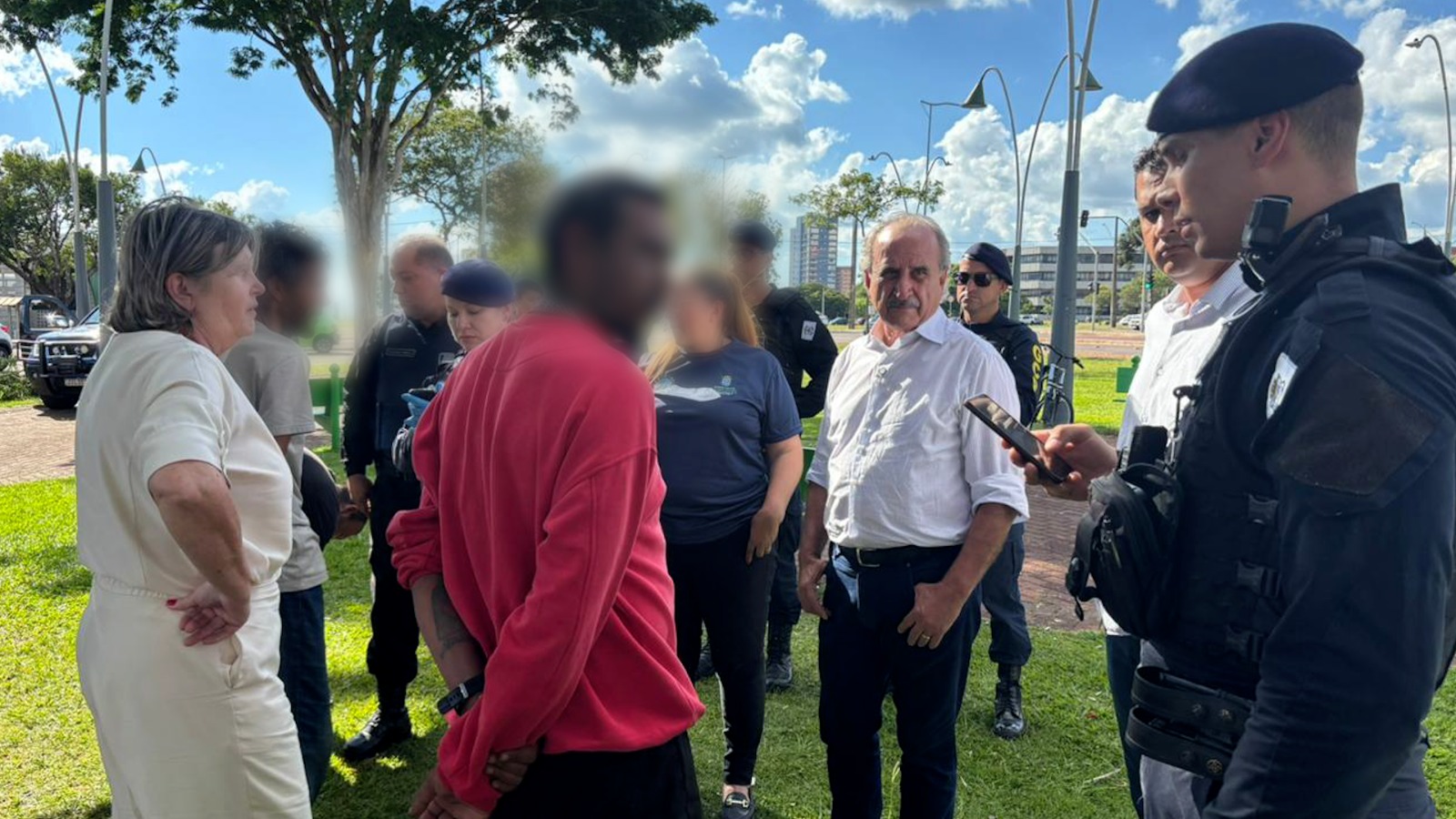 Prefeito Renato Silva determina Operação Resgate pela Vida ID 2026 com pessoas em situação de rua Prefeito Renato Silva determina Operação Resgate pela Vida ID 2026 com pessoas em situação de rua
