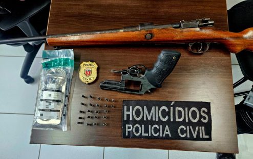 Polícia Civil prende cinco pessoas de grupo suspeito de roubo de R$ 15 milhões em joias em Londrina Polícia Civil prende cinco pessoas de grupo suspeito de roubo de R$ 15 milhões em joias em Londrina