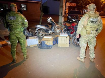 PF e PM apreendem eletrônicos de origem estrangeira em porto clandestino na fronteira PF e PM apreendem eletrônicos de origem estrangeira em porto clandestino na fronteira