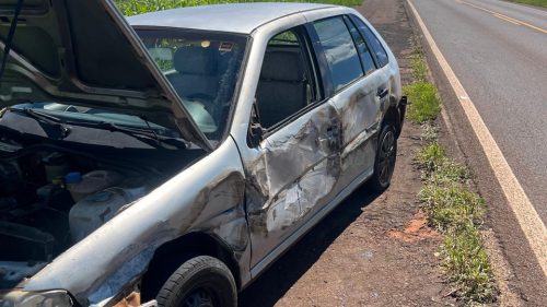 Gol e caminhão se envolvem em acidente na PRC-272 em Francisco Alves Gol e caminhão se envolvem em acidente na PRC-272 em Francisco Alves