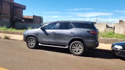 PRF recupera veículo furtado e detém condutor na BR-376, em Marialva PRF recupera veículo furtado e detém condutor na BR-376, em Marialva