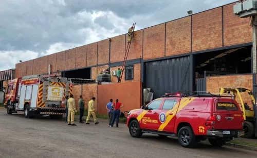 Queda de 3 metros: terceirizado se fere gravemente e mobiliza resgate aéreo Queda de 3 metros: terceirizado se fere gravemente e mobiliza resgate aéreo