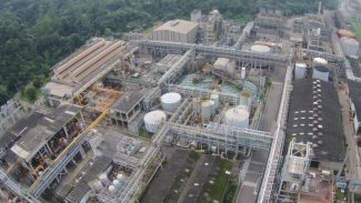 Cubatão pede ajuda para tentar reverter fechamento de fábricas Cubatão pede ajuda para tentar reverter fechamento de fábricas