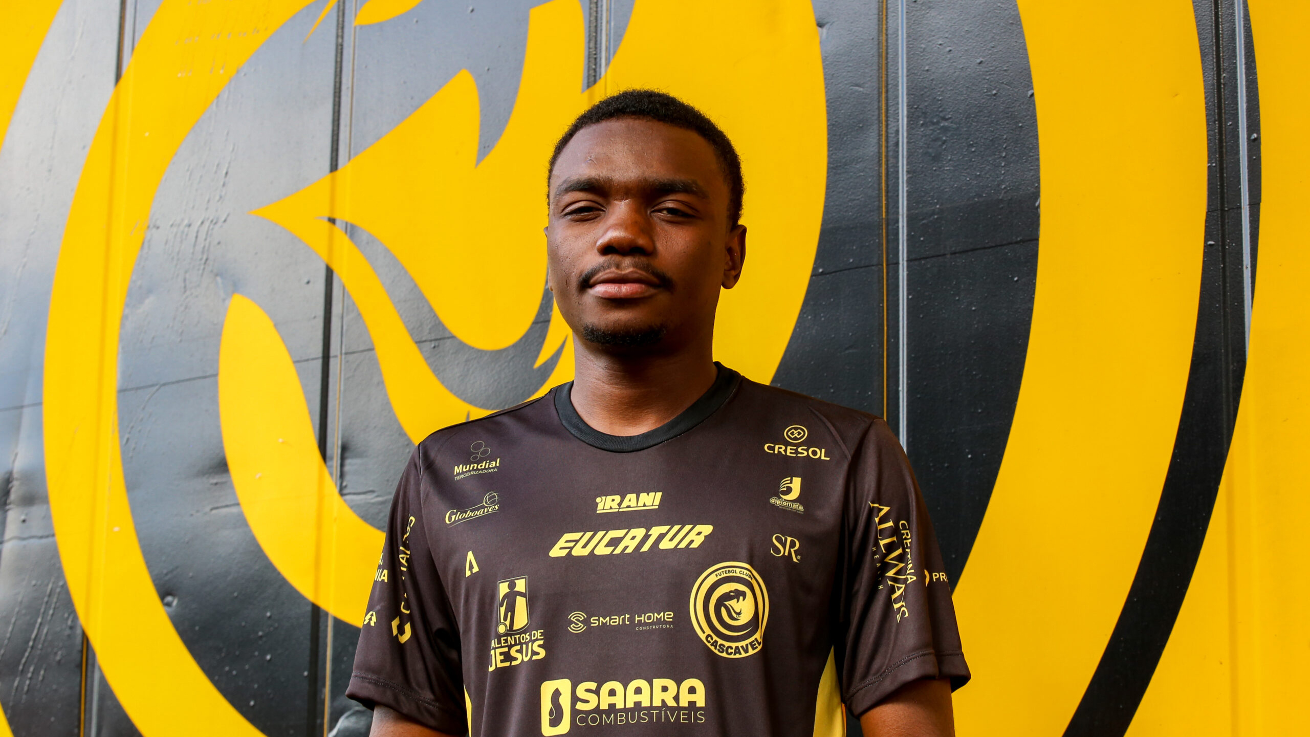 Nigeriano Haruna Hassan é o novo reforço da Serpente para a sequência da temporada