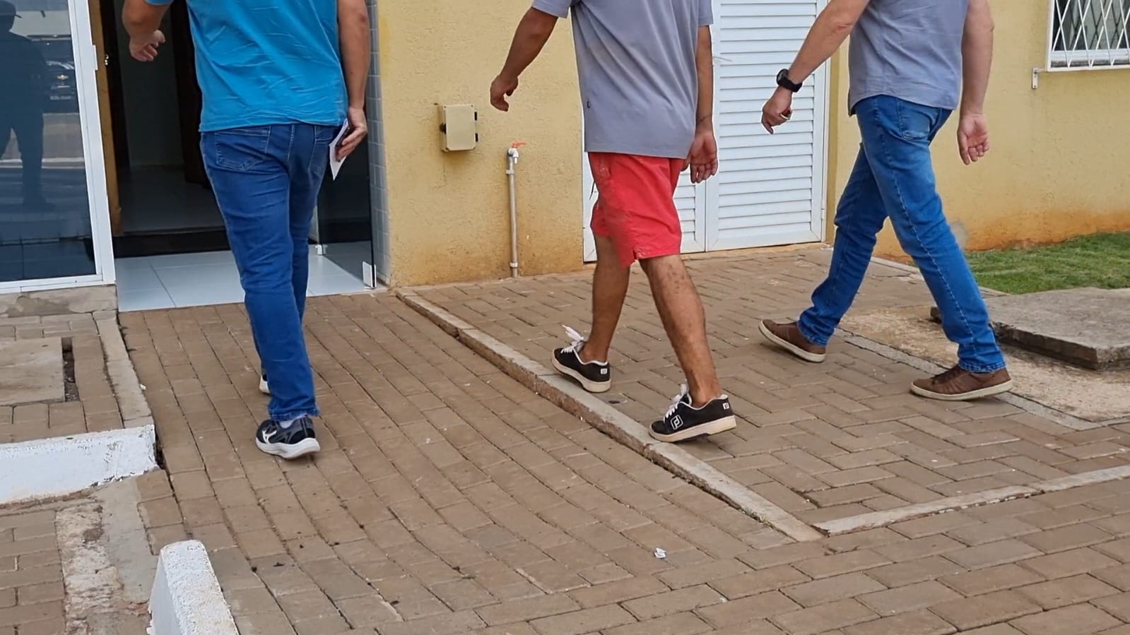 Homem é detido pelo GDE da Polícia Civil em Cascavel